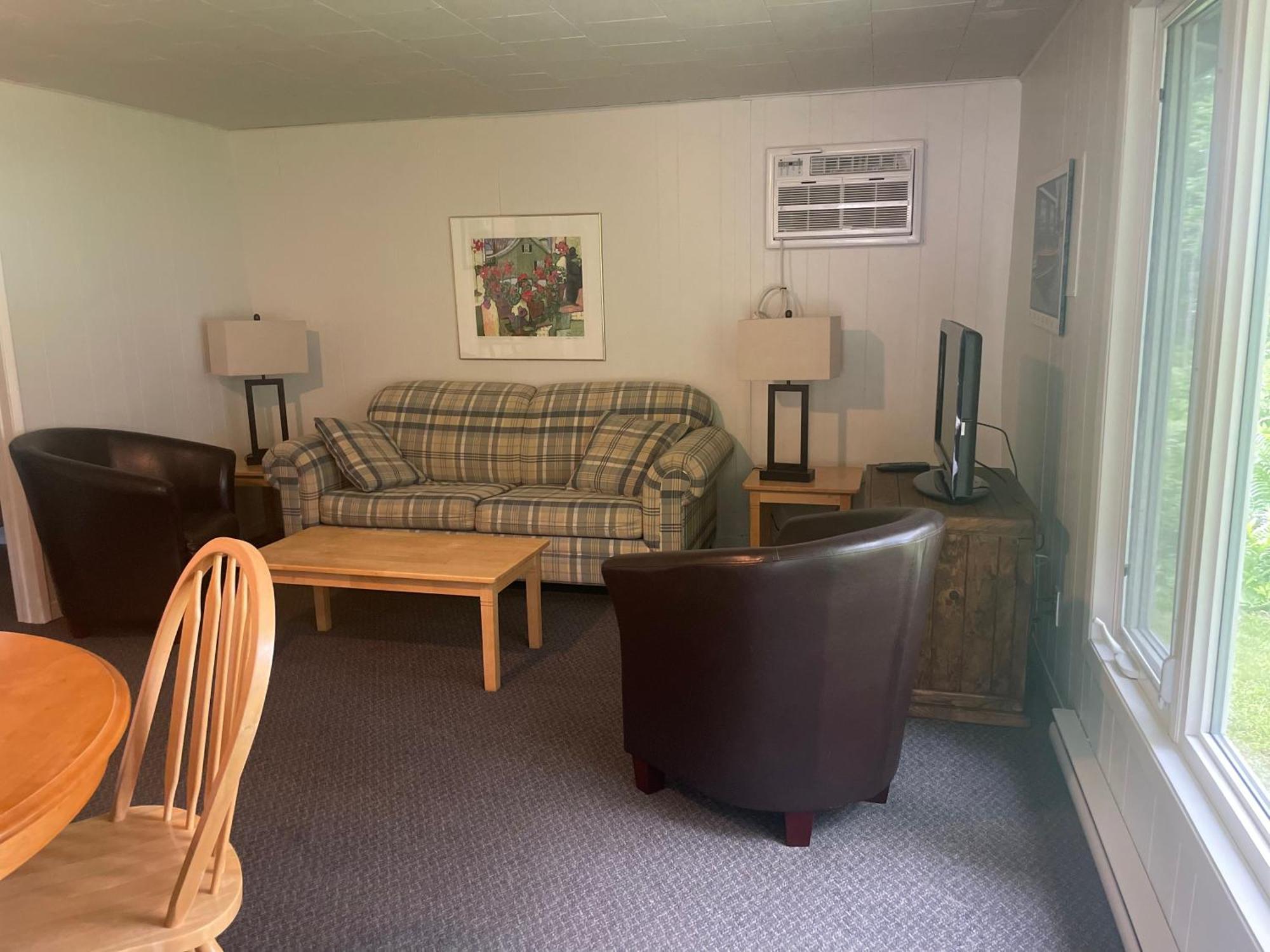 Colonial Bay Motel And Cottages Huntsville Eksteriør bilde