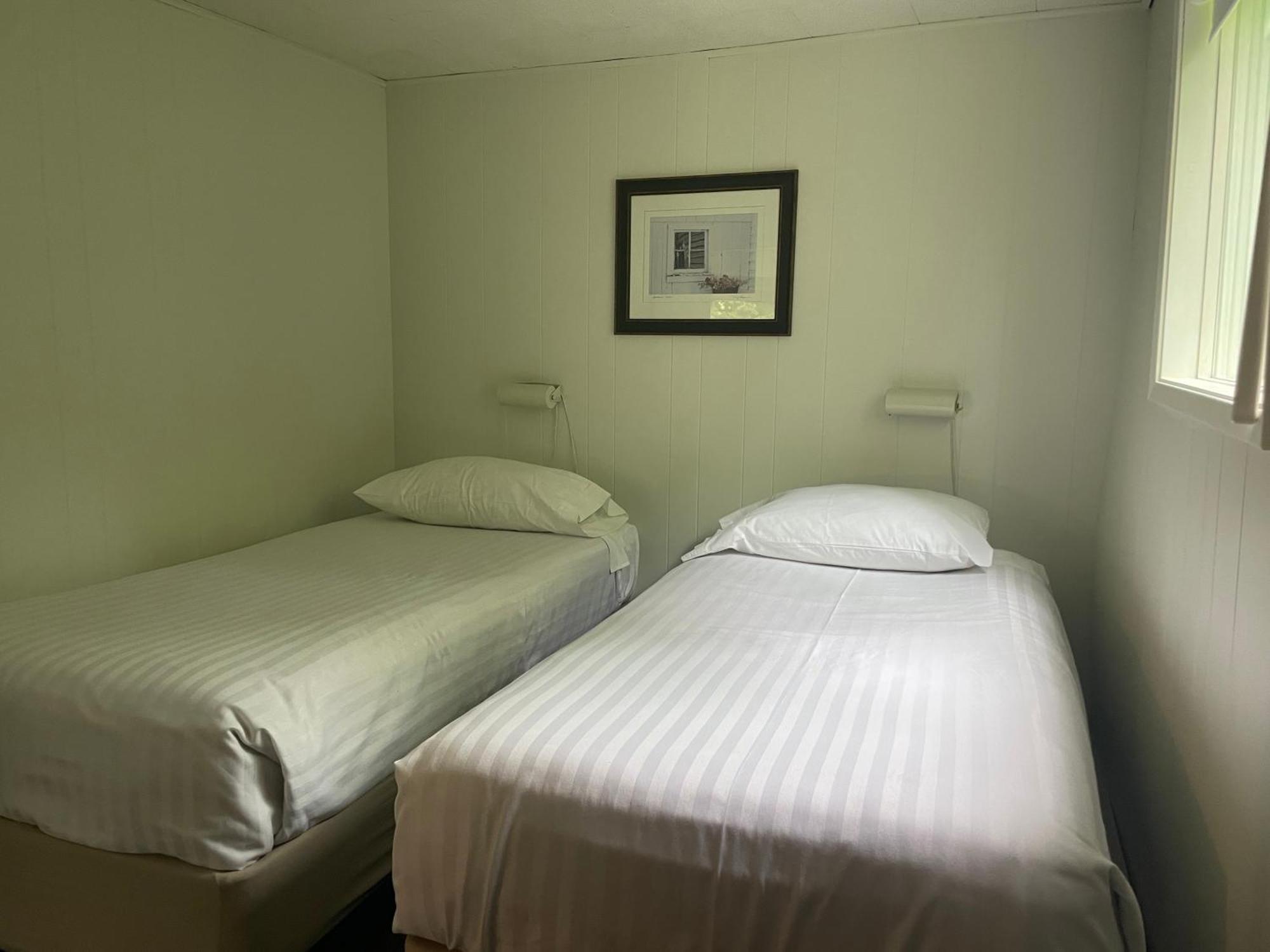 Colonial Bay Motel And Cottages Huntsville Eksteriør bilde